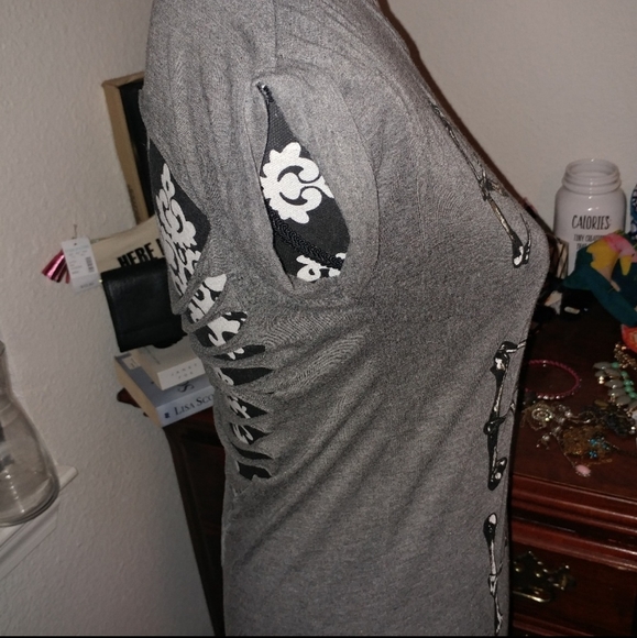 Social Misfits born to raise hell bone sliced tee - Picture 2 of 6